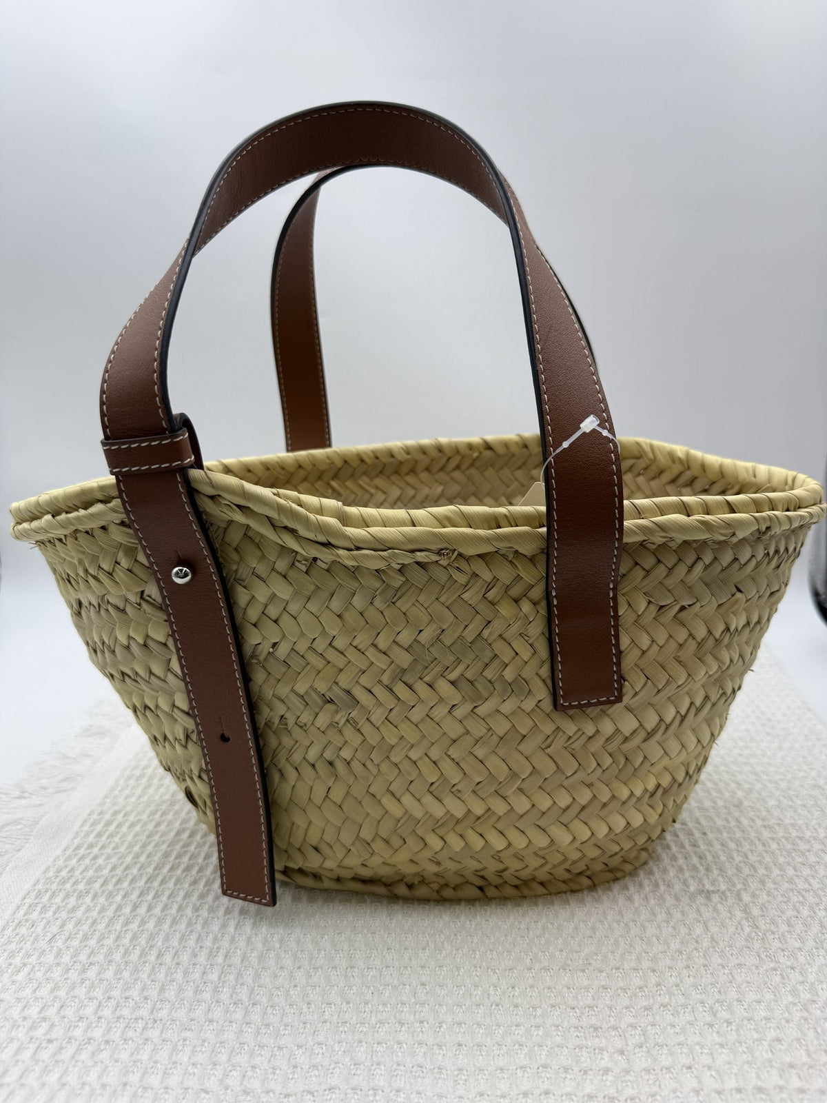 Loewe collection – Loewe Basket Natural Palm Leaf and Tan Leather