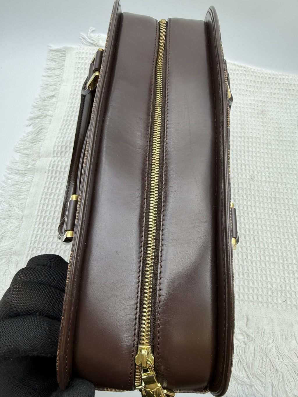Louis Vuitton Alma PM - Damier Ebene detail view 7