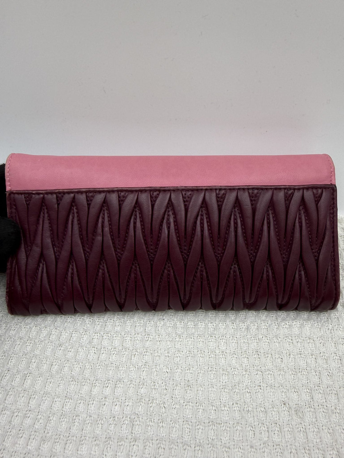 Miu Miu Matelassé - Pink and Burgundy Leather detail view 2