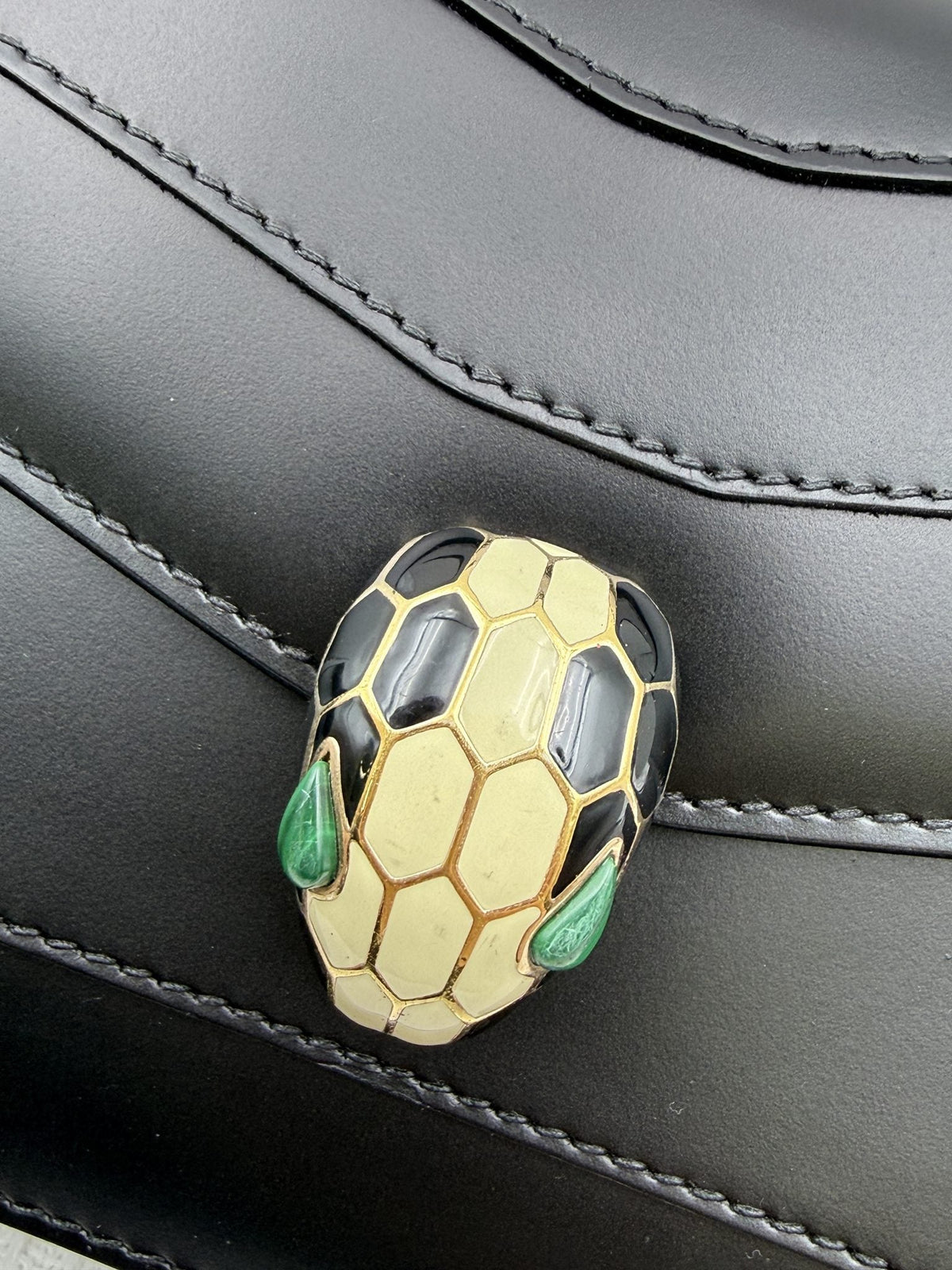 Bvlgari Serpenti Forever - Black Leather detail view 3