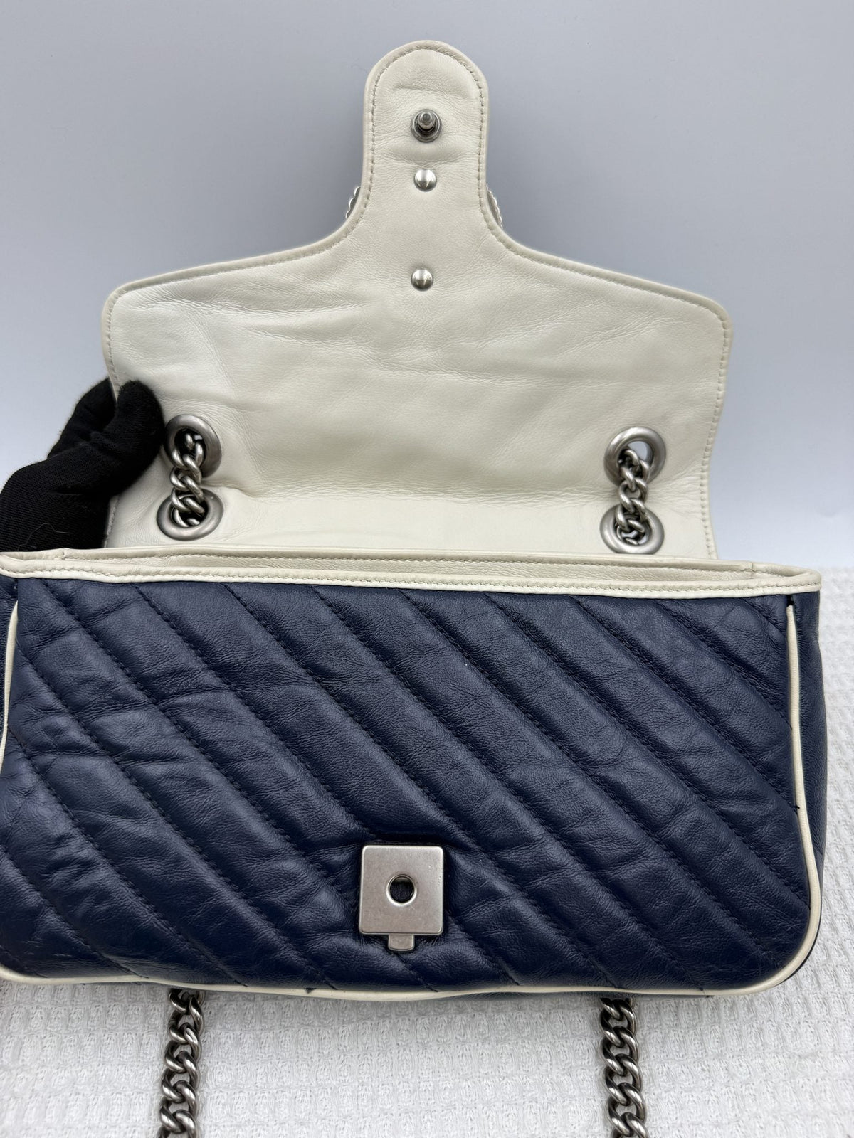Gucci GG Marmont Small Top Handle Bag - Blue and White detail view 4