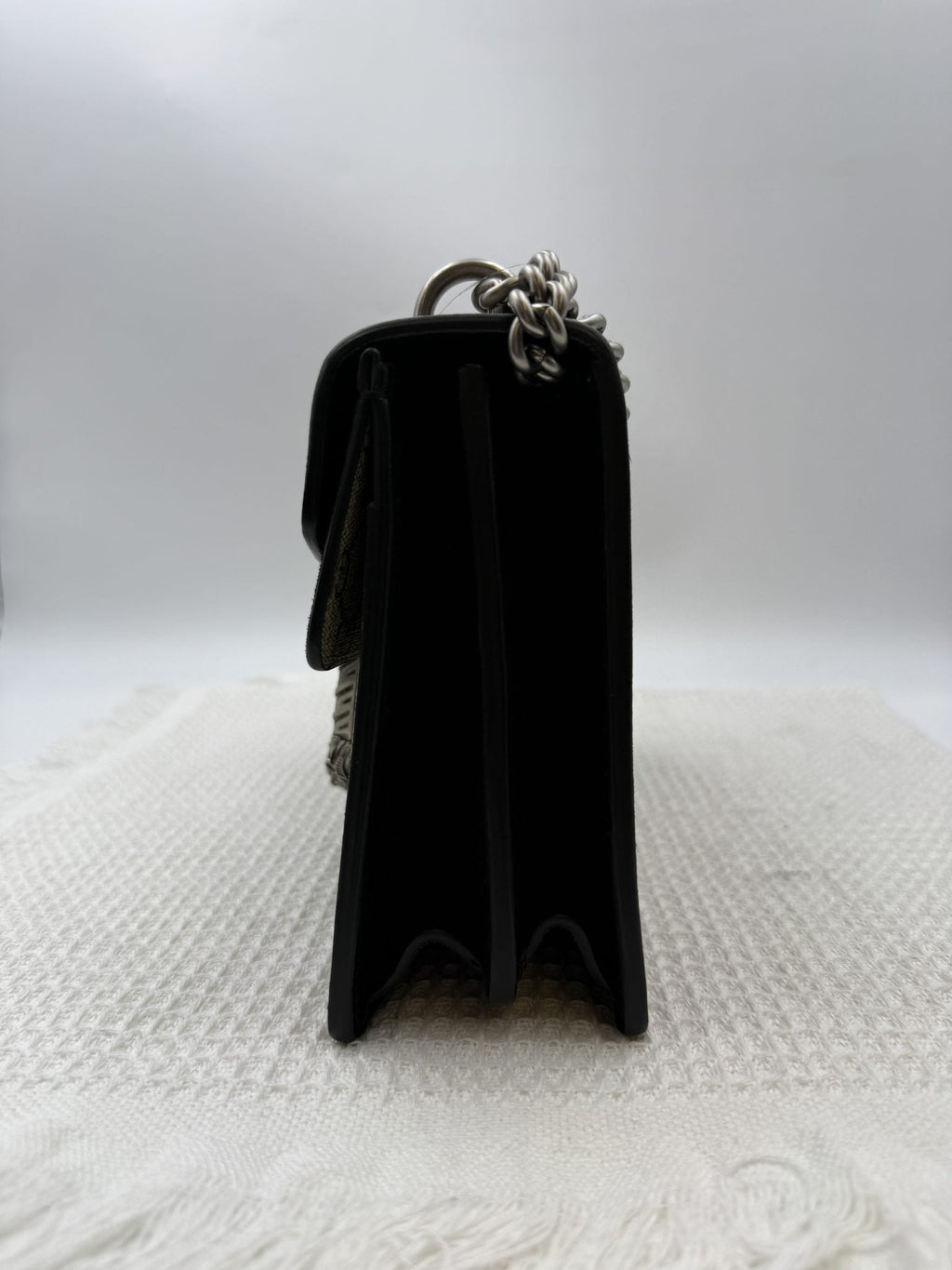 Gucci Dionysus - GG Supreme and Black detail view 3
