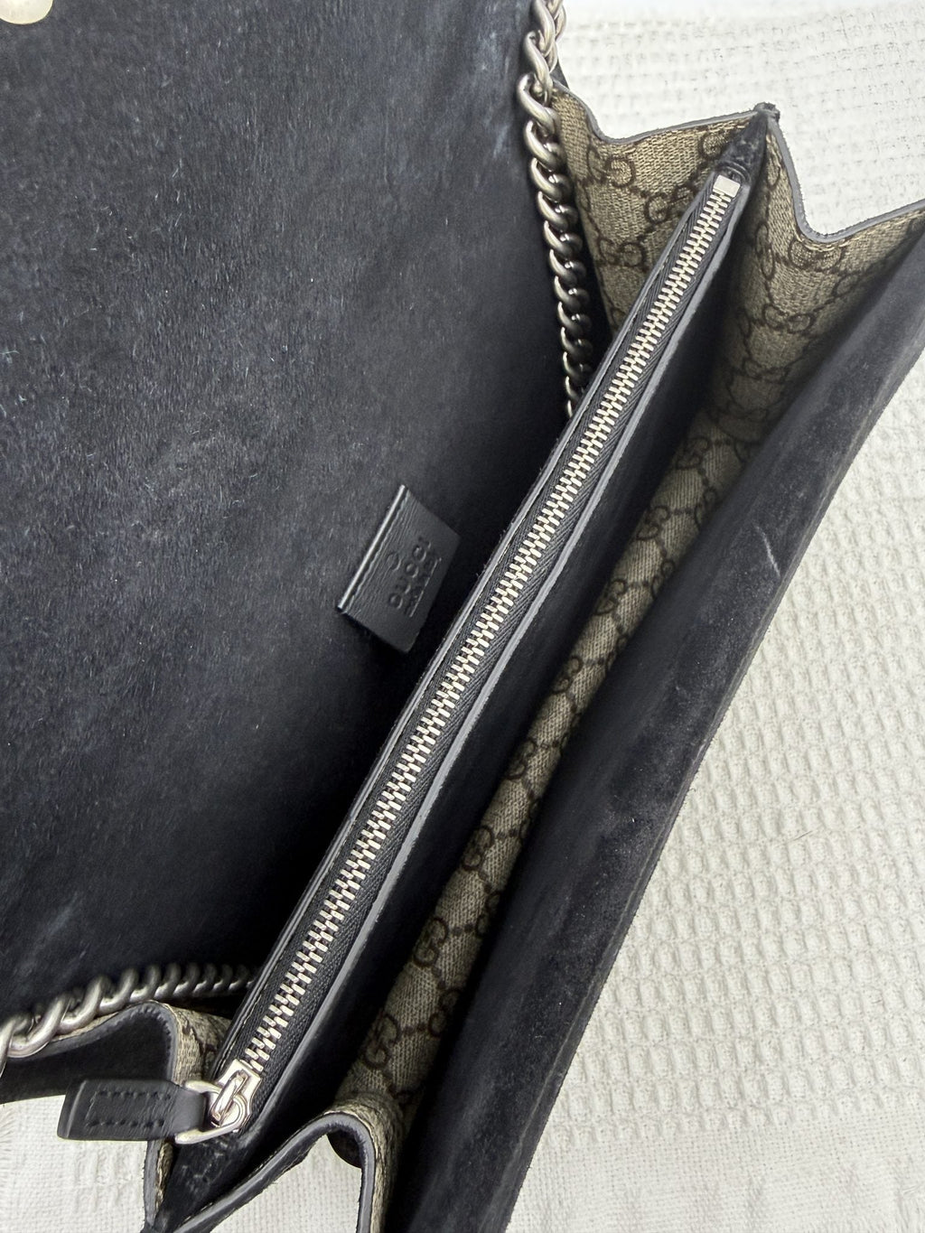 Gucci Dionysus - GG Supreme and Black detail view 8