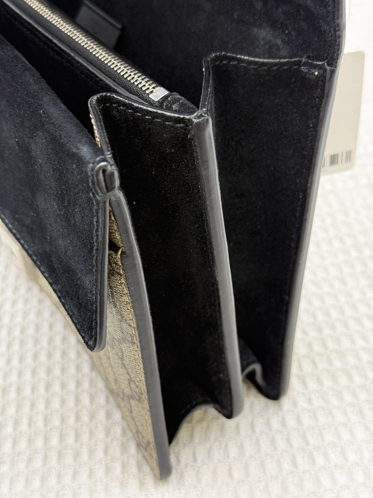 Gucci Dionysus - GG Supreme and Black detail view 12