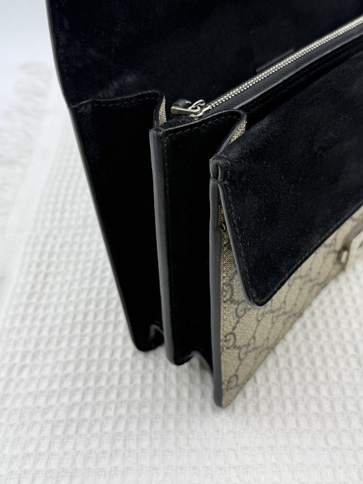 Gucci Dionysus - GG Supreme and Black detail view 13
