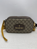 Gucci Neo Vintage GG Supreme Messenger Bag front view