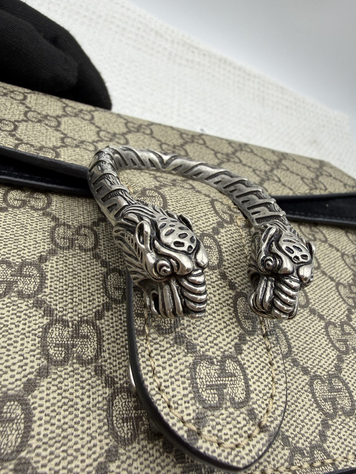 Gucci Dionysus - GG Supreme and Black detail view 4