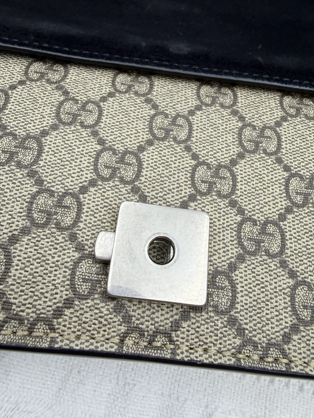 Gucci Dionysus - GG Supreme and Black detail view 5