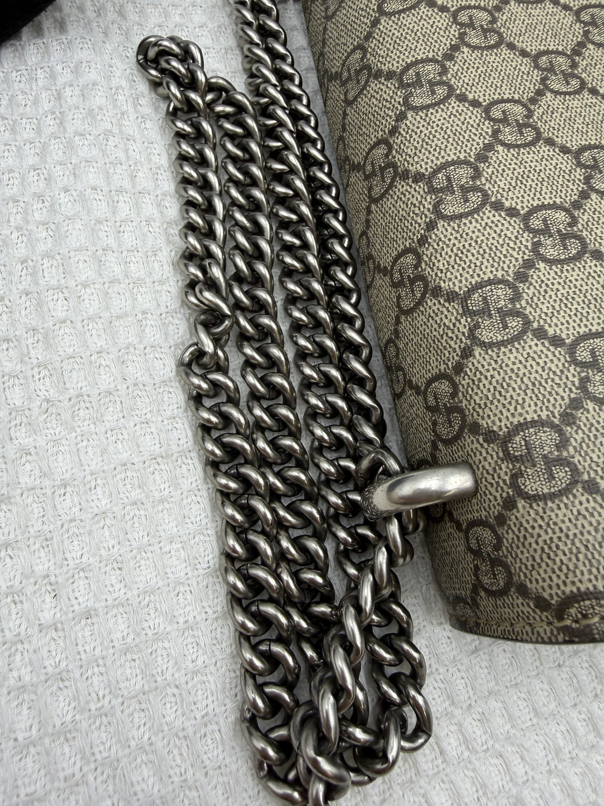 Gucci Dionysus - GG Supreme and Black detail view 7