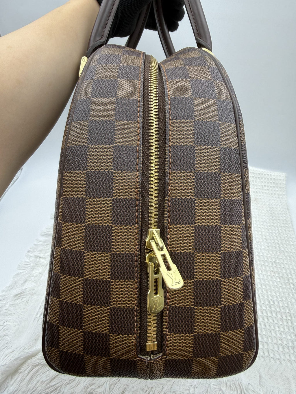 Louis Vuitton Verona PM - Damier Ebene detail view 3