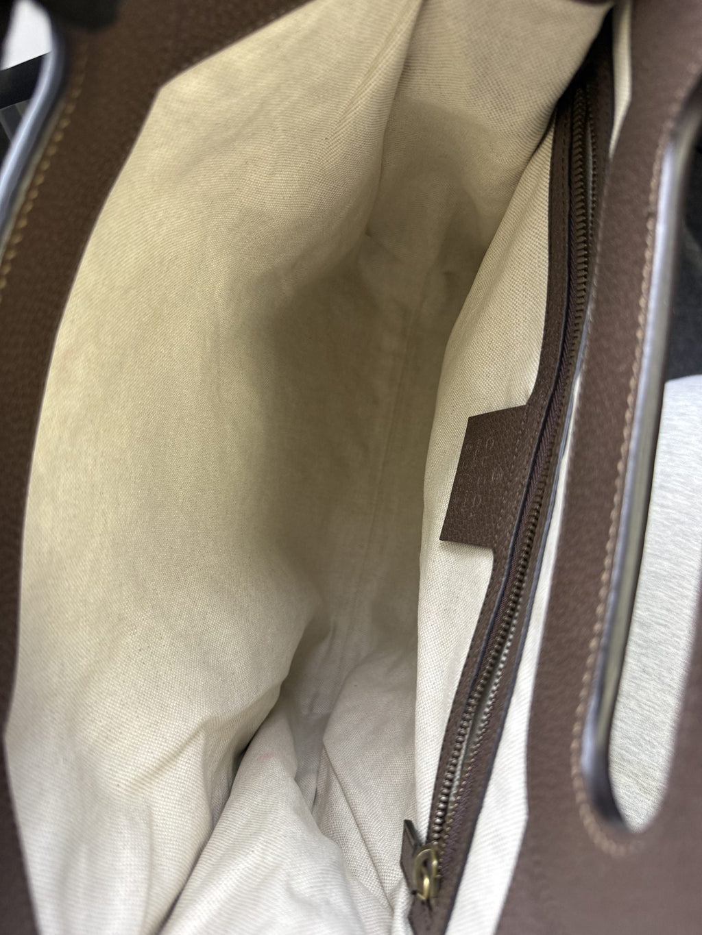 Disney x Gucci Donald Duck GG Supreme Tote detail view 5