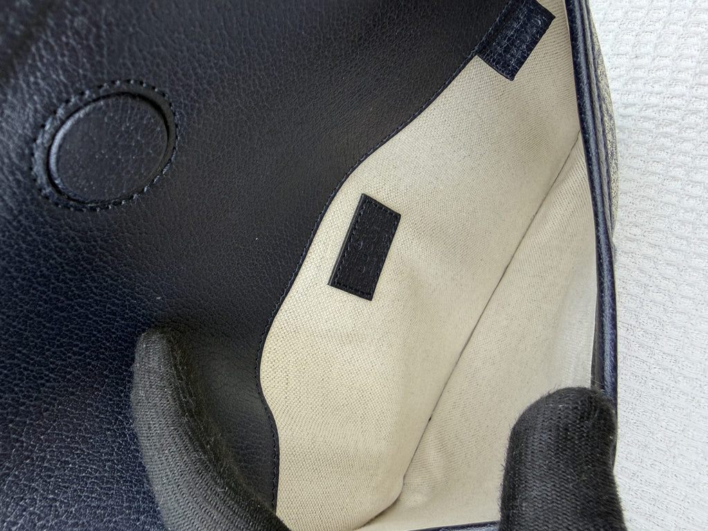 Gucci Ophidia - GG Supreme with Web Stripe detail view 6