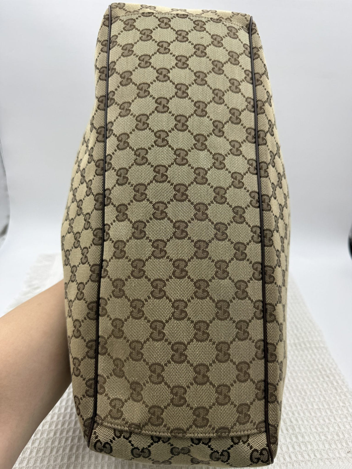Gucci GG Supreme Scarf-Handle Tote detail view 4