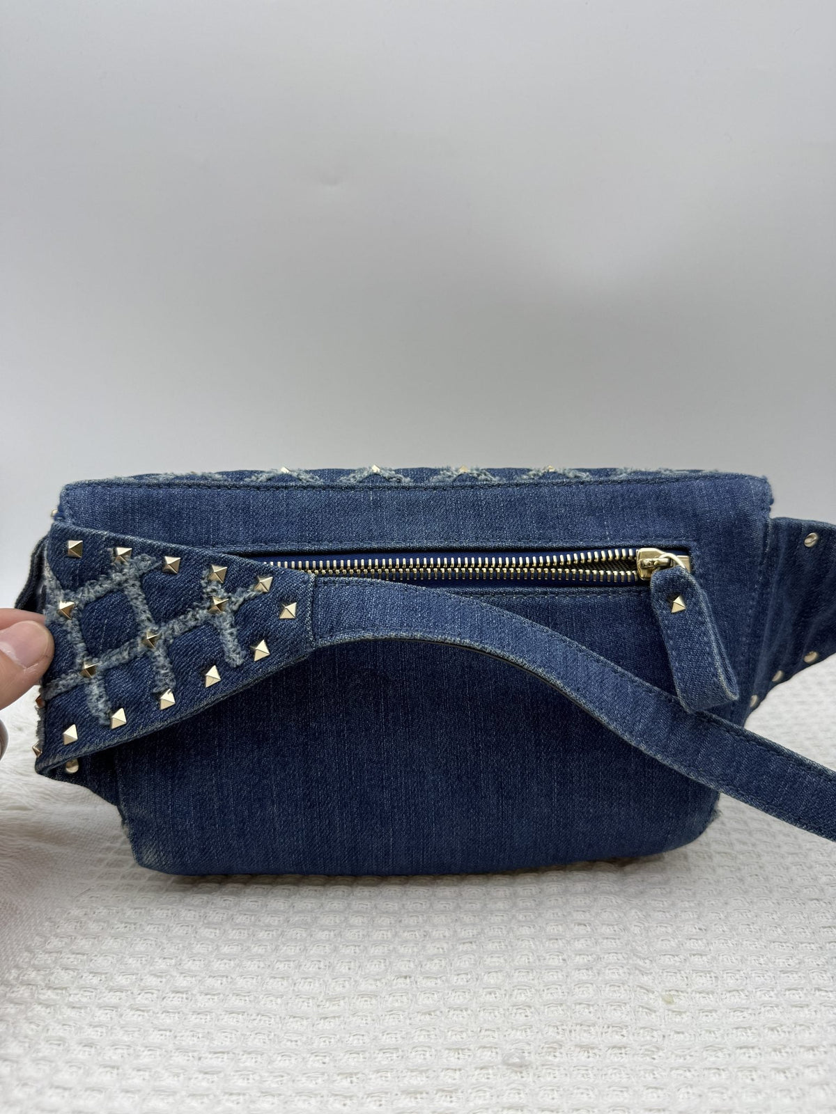 Valentino Garavani Denim Studded Shoulder Bag - Blue detail view 2