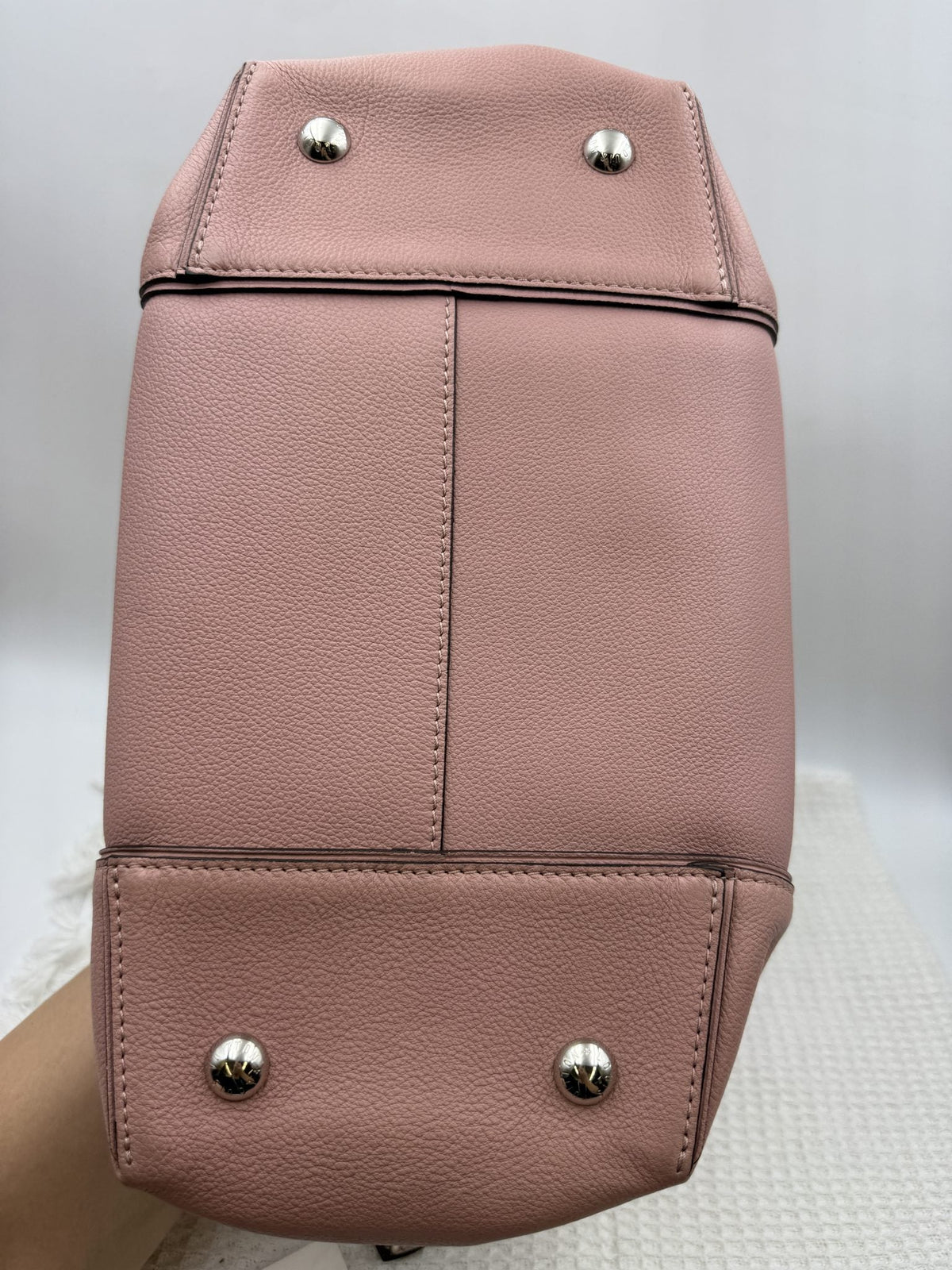 Louis Vuitton Lockit MM - Pink Leather with Python Trim detail view 5