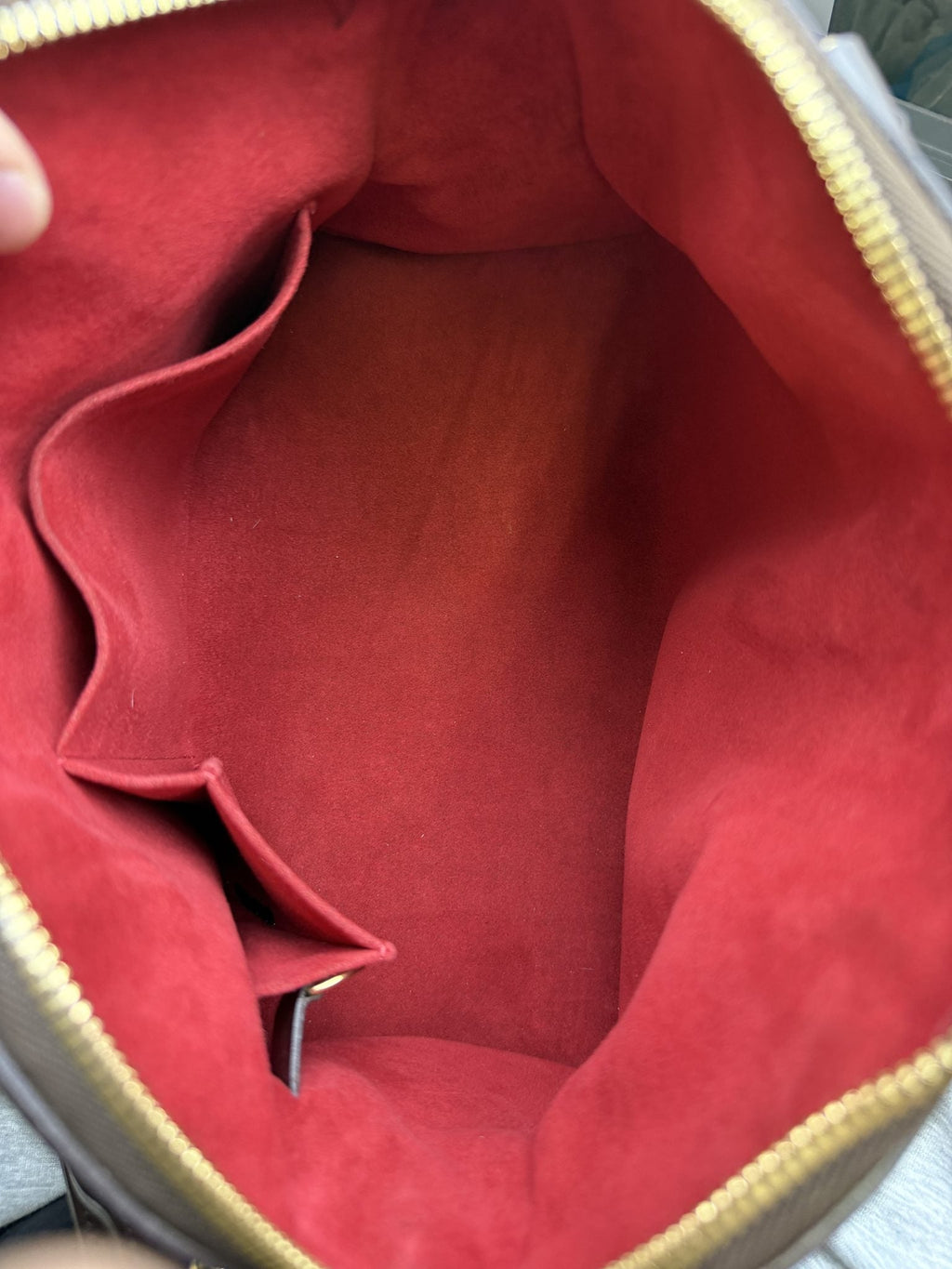 Louis Vuitton Trevi PM - Damier Ebene detail view 6