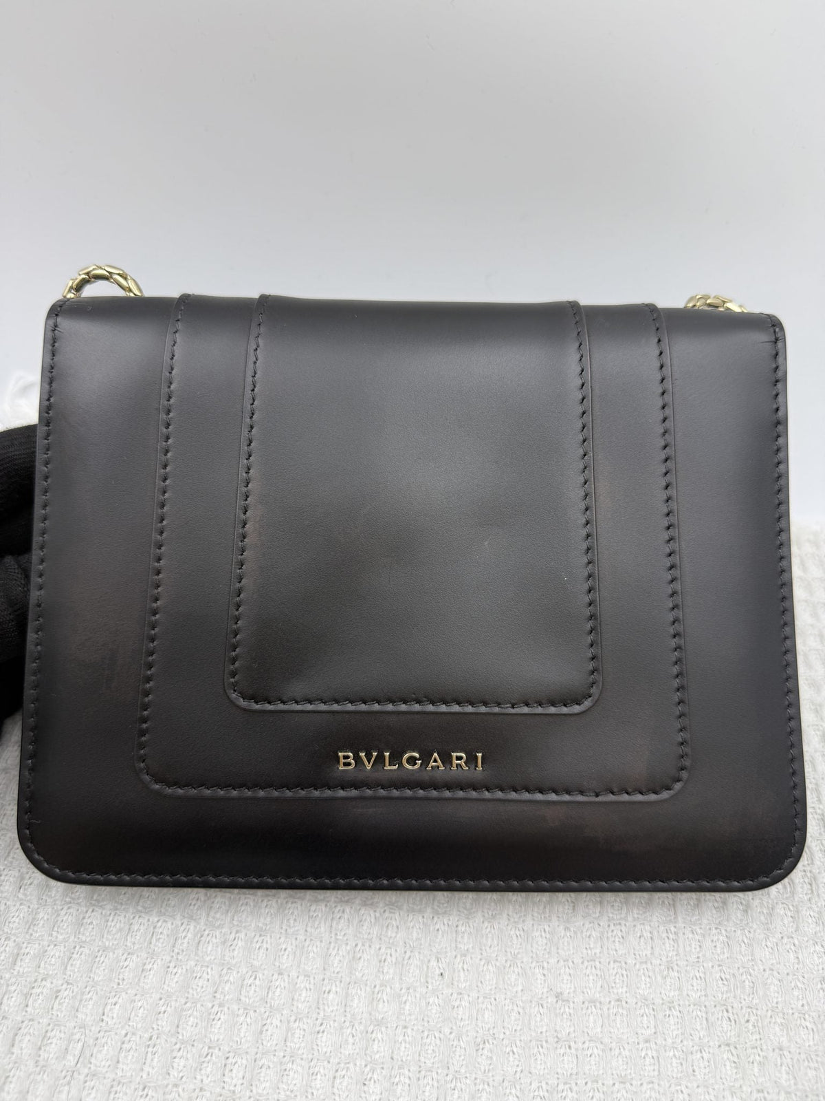 Bvlgari Serpenti Forever - Black Leather detail view 2