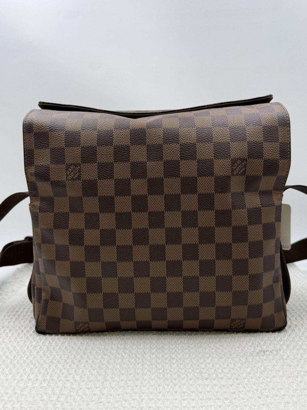 Louis Vuitton Brooklyn - Damier Ebene Coated Canvas and Leather detail view 2