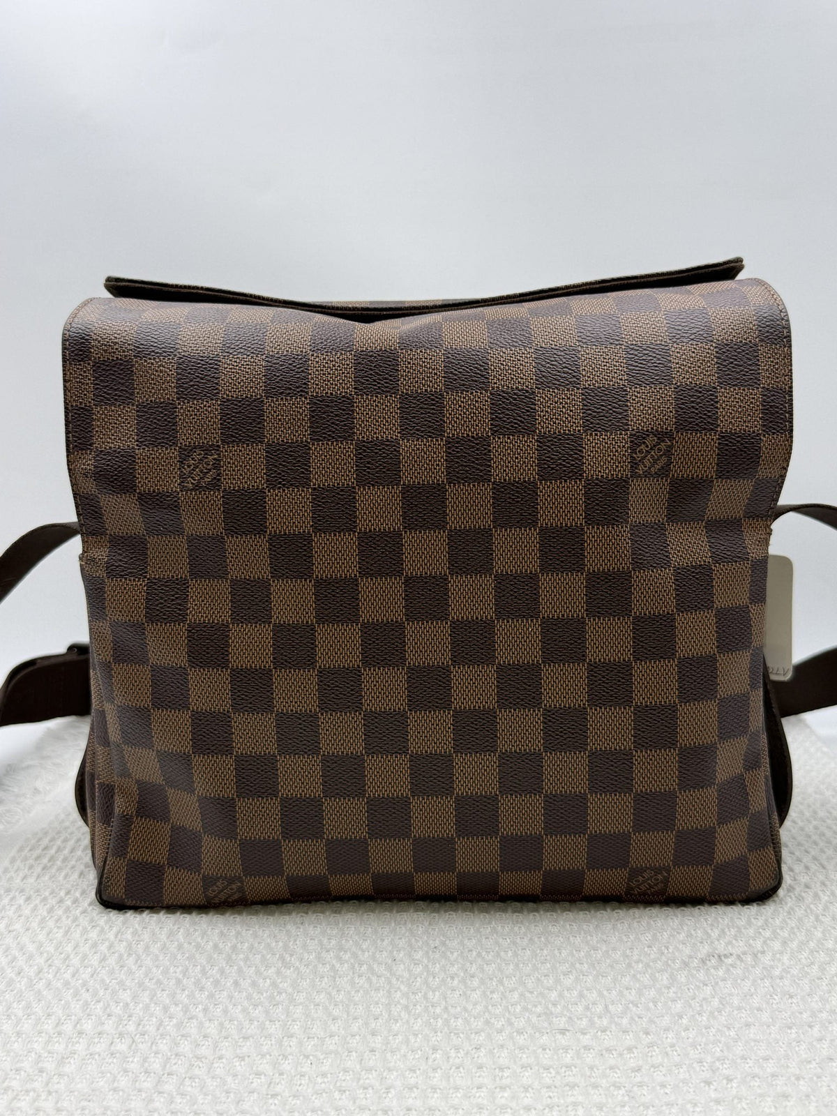 Louis Vuitton Brooklyn - Damier Ebene Coated Canvas and Leather detail view 2