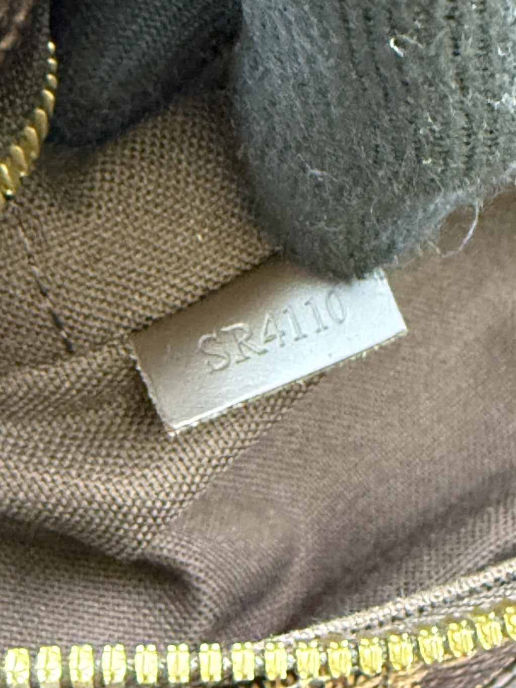 Louis Vuitton Brooklyn - Damier Ebene Coated Canvas and Leather detail view 9