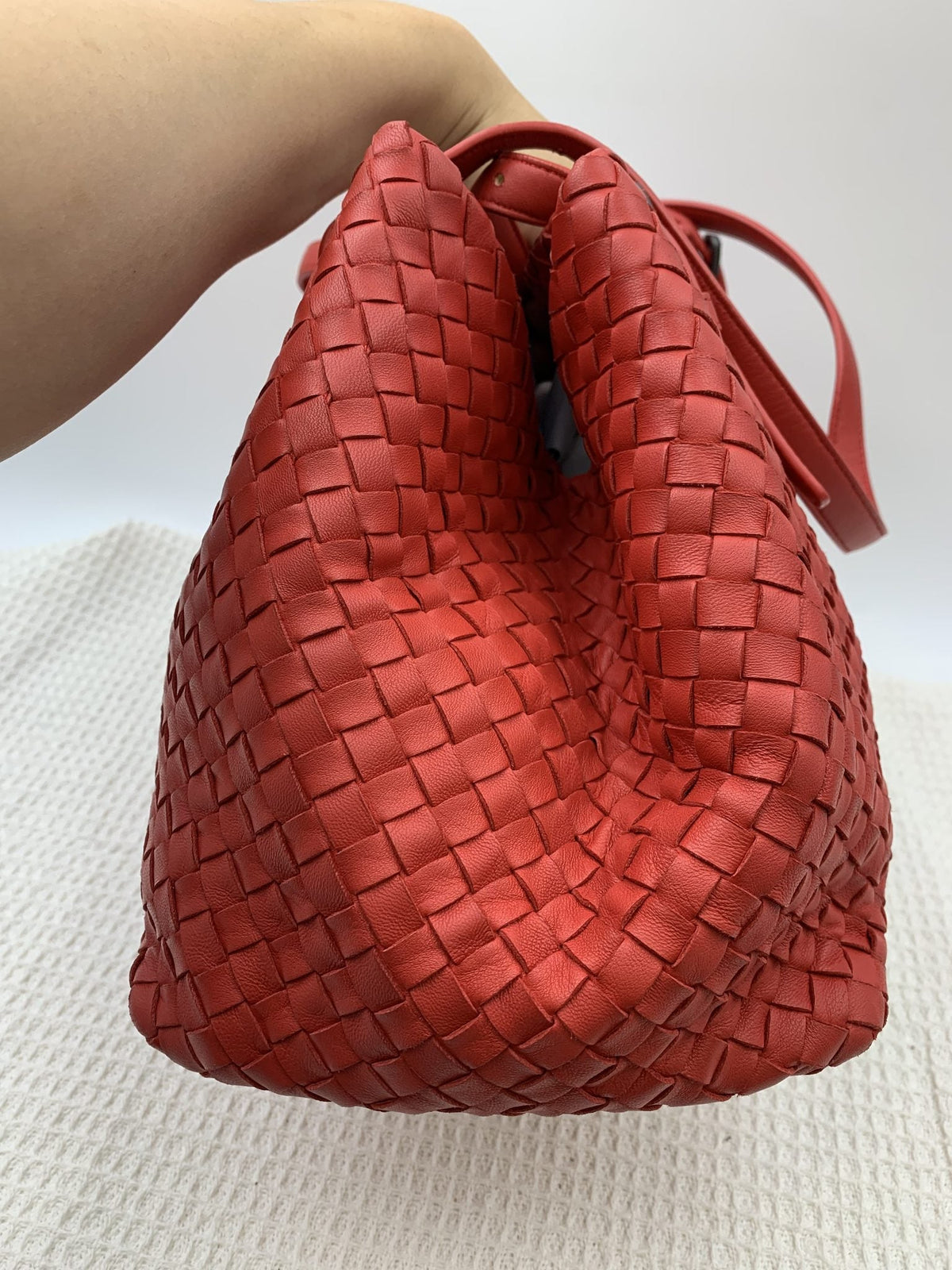 Bottega Veneta Intrecciato Red Leather Tote Bag - view 3 - item 0073103