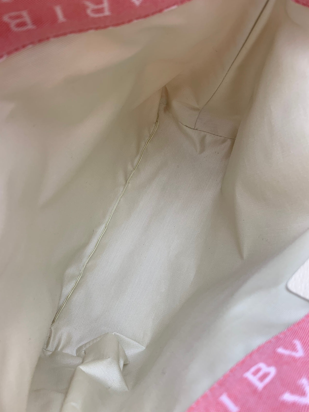 Bvlgari Logomania Tote, Pink and ivory, stock 0197255 – interior