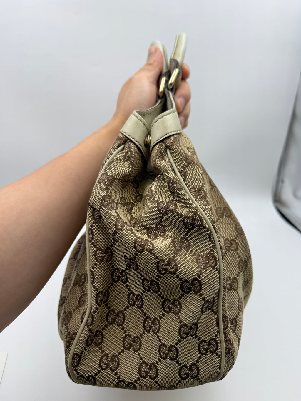 Gucci D-Ring GG Canvas Tote, Beige and ivory, stock 0197008 – right side
