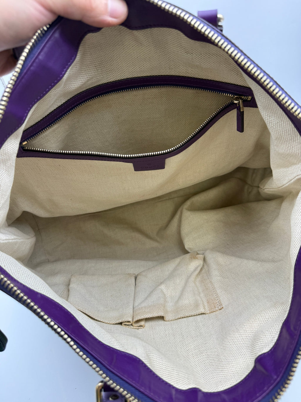 Gucci GG Canvas Tote, Beige and purple, stock 0284004 – interior