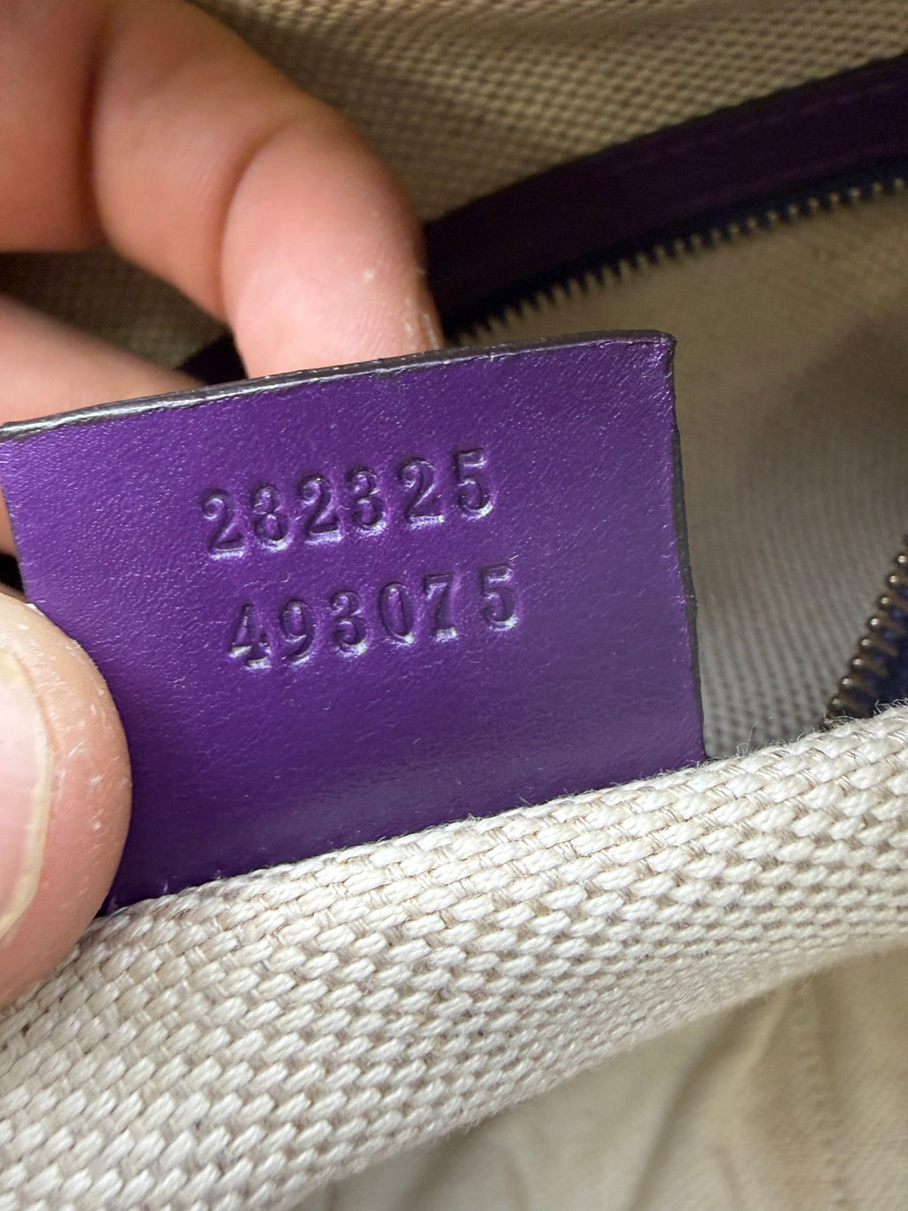 Gucci GG Canvas Tote, Beige and purple, stock 0284004 – interior label