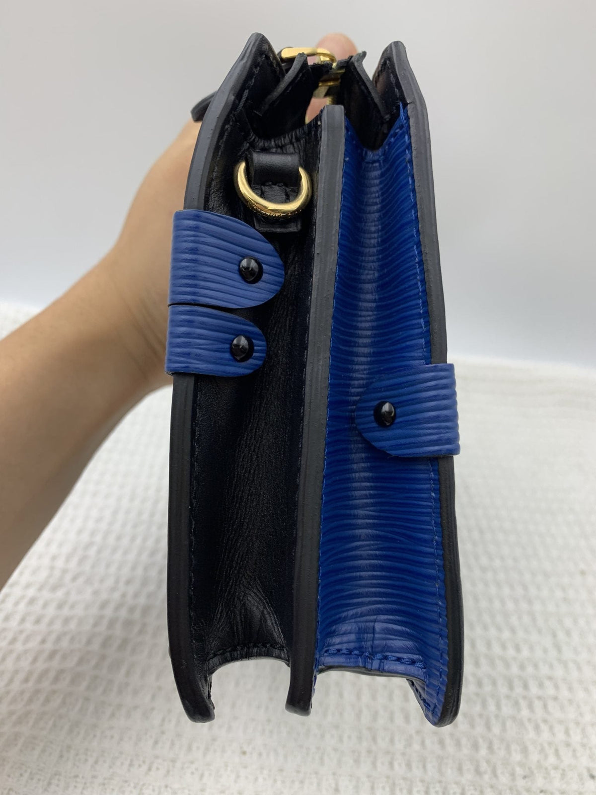 Louis Vuitton Petite Malle Blue Epi Leather Bag - view 4 - item 0256030
