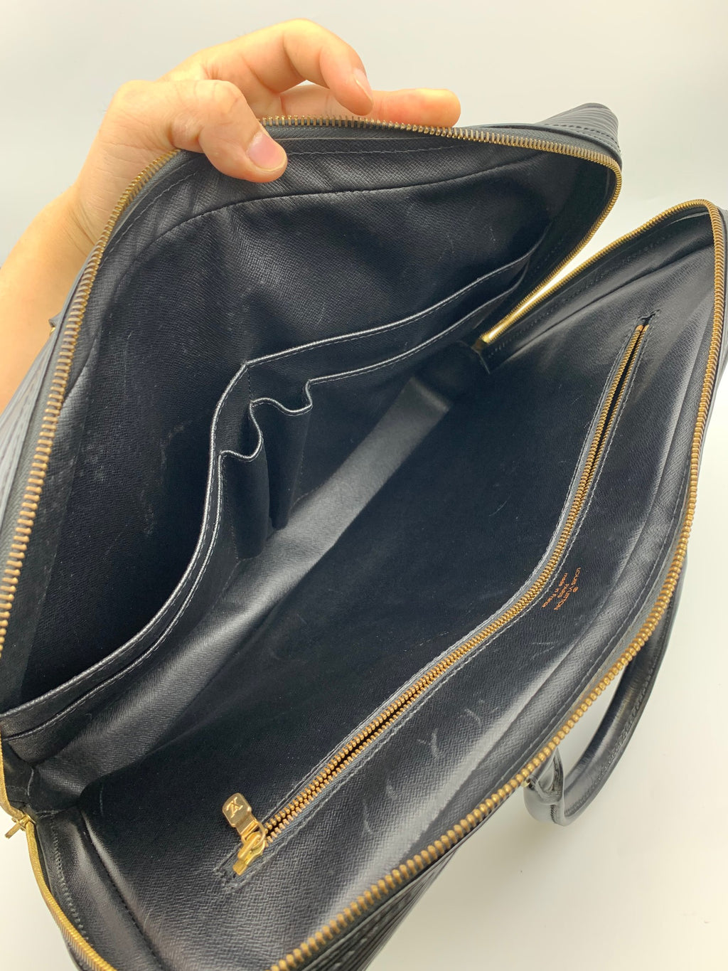Louis Vuitton Porte-Documents Voyage Briefcase, Black, stock 0197284 – interior compartments