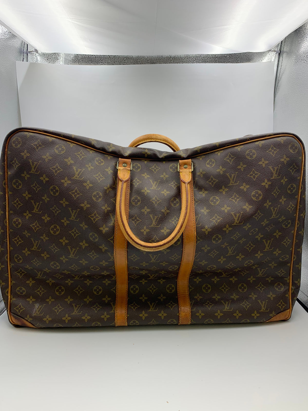 Louis Vuitton Sirius Travel Suitcase, Monogram brown, stock 1103031 – back
