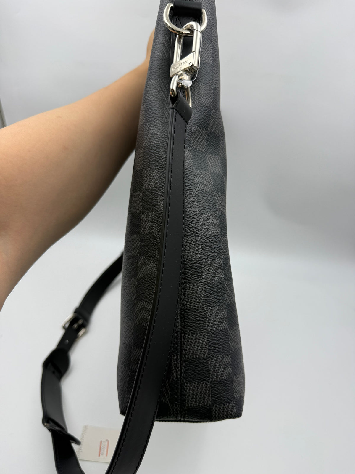 Louis Vuitton Tadao Tote, Damier Graphite, stock 0381026 – left side