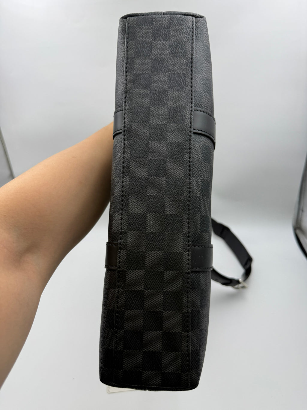 Louis Vuitton Tadao Tote, Damier Graphite, stock 0381026 – base