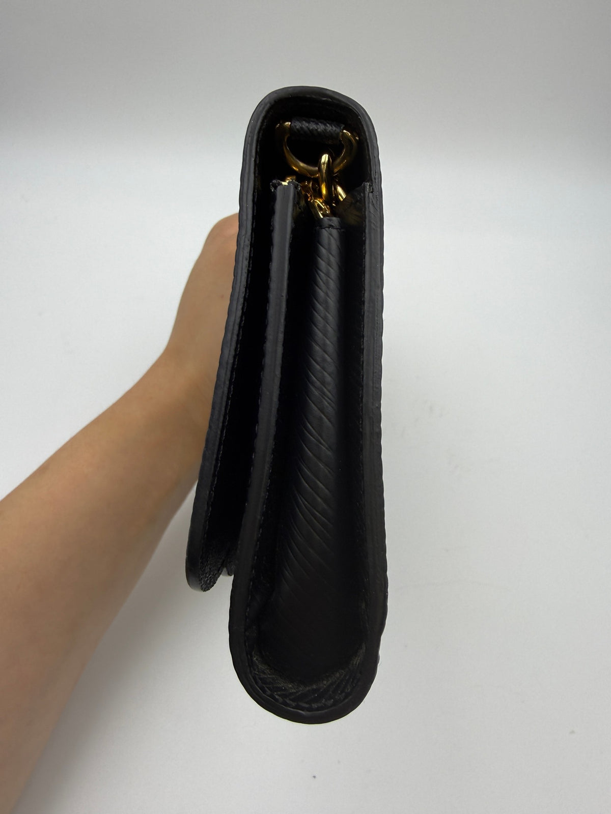 Louis Vuitton Twist Chain Wallet with Floral Motifs, Black and multicolor, stock 0166011 – right side