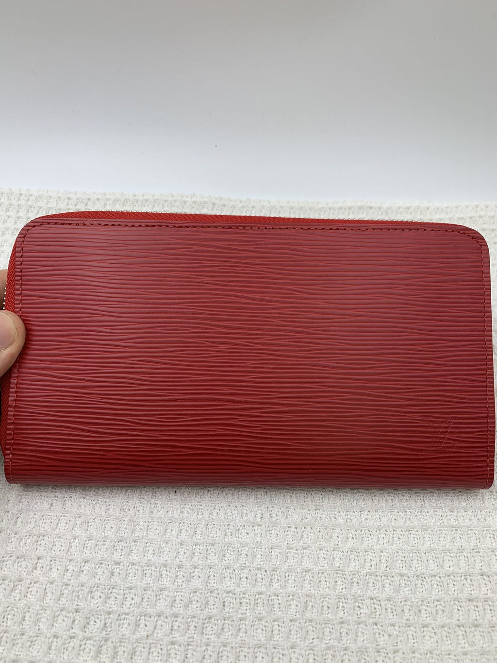 Louis Vuitton Zippy Wallet Red Epi Leather - view 1 - item 0073052