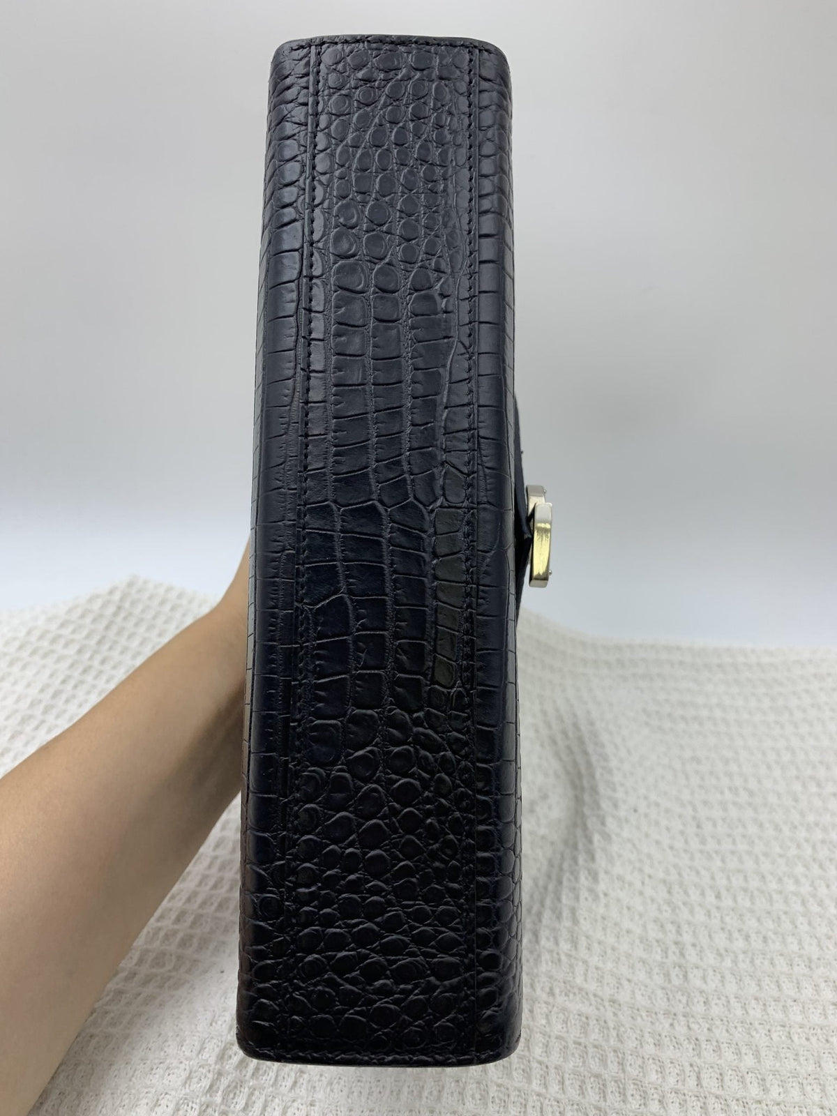 Saint Laurent Classic Monogram Envelope Satchel Crocodile Embossed Leather Large Crossbody Bag Black - view 5 - item 1200022